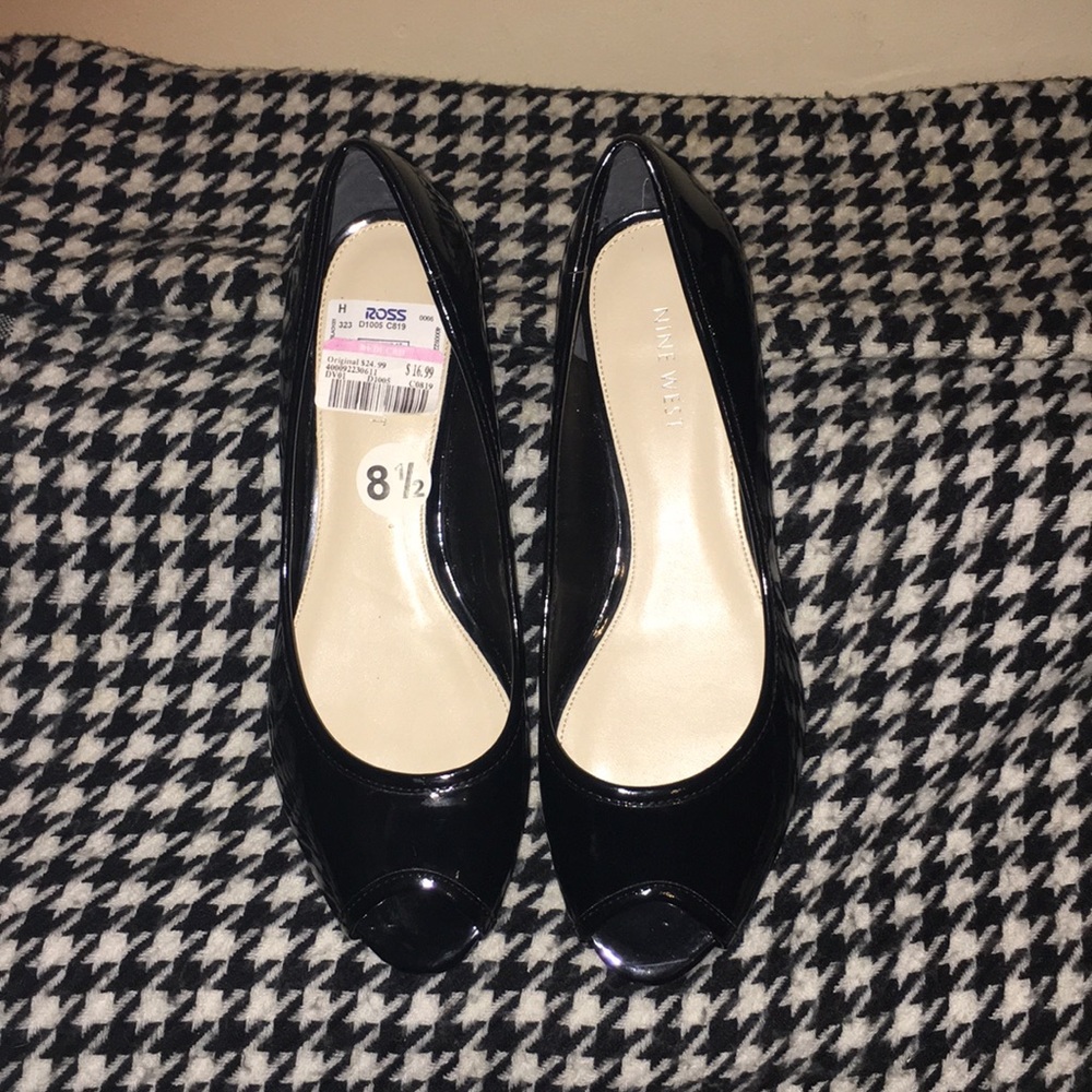 Shoe